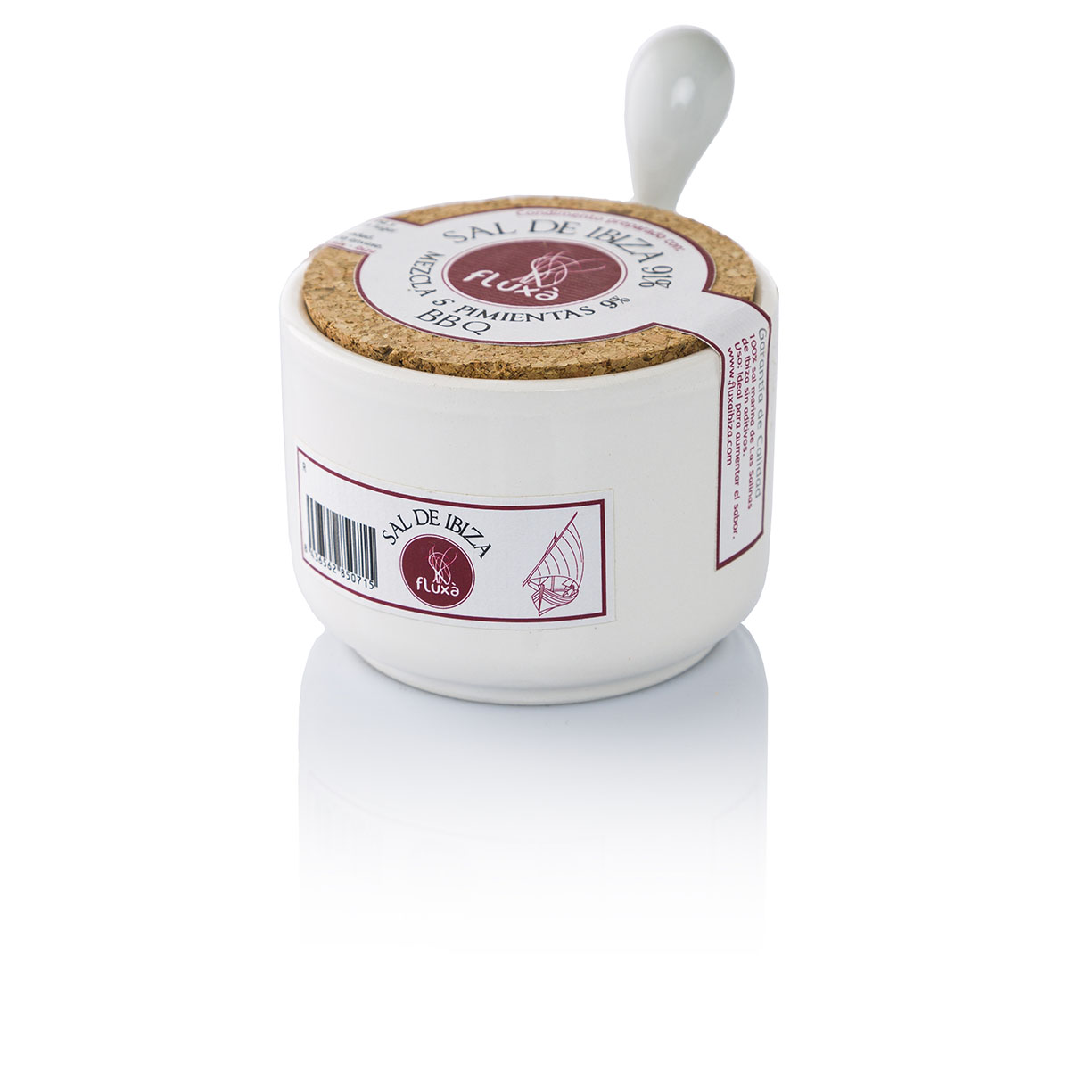 FL 50715 FL Zout van Ibiza BBQ Keramisch - 150G pstrongAmbachtelijk zeezout/strong uit de zoutvlaktes van Ibiza, rijk aan natuurlijke mineralen dankzij de unieke Posidonia-invloed. Zon gedroogd, puur gemalen in steen en handverpakt voor optimale textuur. Fijn genoeg voor culinaire creaties: puur, gezond &eacute;n natuurlijk. Het zout wordt gepresenteerd in een stijlvol keramisch potje met bijhorend lepeltje: een elegante blikvanger op elke tafel. Verkrijgbaar in strongverschillende smaakvarianten/strong zoals met mediterrane kruiden, saffraan of bloemen. Een ware toevoeging aan gourmetervaringen./p FL 50715