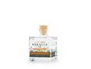 FLG MIR 100 FL Gin Miracle 43% - 10CL <p>Onze <strong>Miracle Gin</strong> vindt haar oorsprong in de exclusieve tuin van Can Flux&agrave;, waar zorgvuldig geselecteerde botanicals samenkomen tot een unieke beleving. Elke fles ademt de puurheid en frisheid van de natuur: de karaktervolle warmte van jeneverbes, het kruidige aroma van korianderzaad, de verfijnde diepte van engelwortel, de zonnige toetsen van zoete sinaasappelschil en frisse citroenschil, aangevuld met de mediterrane elegantie van verse tijm en citroenverbena. Het resultaat is een harmonieuze gin die de ziel van Ibiza vangt. Authentiek, levendig en verfijnd.</p> FLG MIR 100