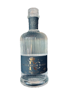 RCV 700 RC Echte Kaviaar Vodka 40% - 70CL <p>Ontdek de ultieme luxebeleving met <strong>Orange Moon Caviar Vodka:</strong> een innovatieve fusie van de klassieke vodka en verfijnde kaviaar, rechtstreeks vanuit Ibiza. Deze exclusieve creatie combineert de kenmerkende zachtheid van Orange Moon met verfijnde maritieme tonen die je zintuigen prikkelen. Elke fles is een eerbetoon aan de Mediterrane sfeer en de uitgesproken kwaliteit van het eiland. De combinatie van vijf keer gedistilleerde graanalcohol, kristalhelder bronwater uit de diepte van Ibiza en een werkelijke samenwerking met een toonaangevende Spaanse kaviaarproducent, zorgen voor een uitzonderlijke smaakervaring. Perfect om te serveren naast kaviaar, of puur te ervaren als een verfijnde culinaire traktatie.</p> RCV 700