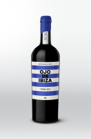 TIERRA2021-0.75 Ojo de Ibiza Tierra Sur biologisch rood 2021/2022 - 0.75L <p>Deze verrukkelijke blend, uit onze wijngaard in Sant Mateu d&rsquo;Albarca, gelegen op kalkrijke kleigronden, weerspiegelt het unieke karakter van dit terroir en draagt de energie van zijn bodem over aan <strong>Ojo De Ibiza Tierra Sur.</strong> Een harmonieuze blend vol kruidige tonen, aroma&rsquo;s van zwarte bosvruchten en verfijnde tannines. E&eacute;n jaar gerijpt op Franse eiken vaten.</p> ojo-ibiza-sur-2023.jpg